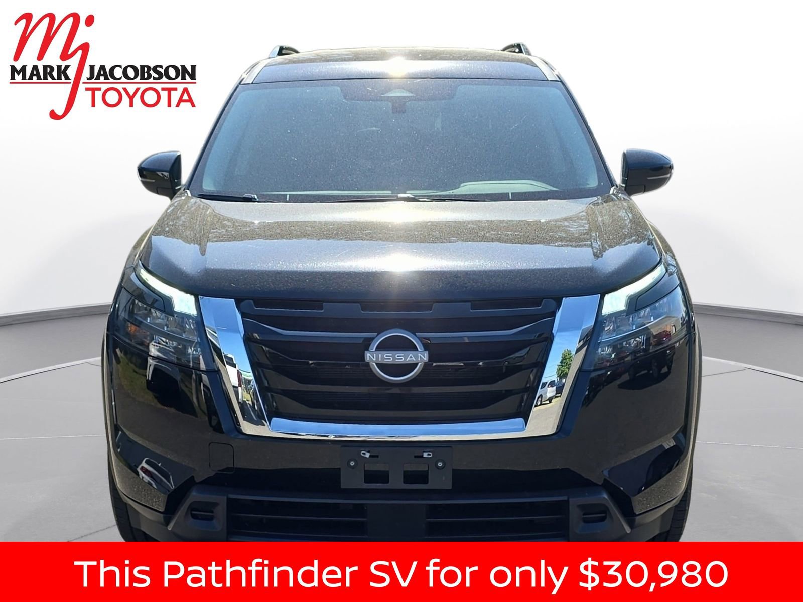 Used 2025 Nissan Pathfinder SV image 3