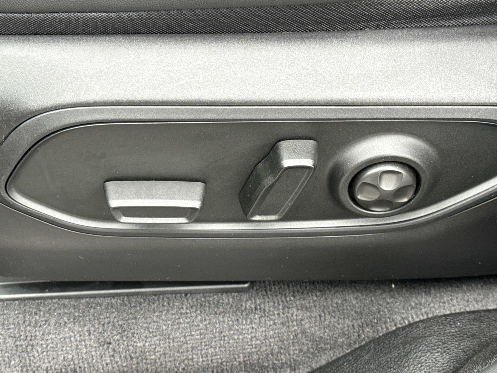 Used 2022 Jeep Grand Cherokee L Limited image 16