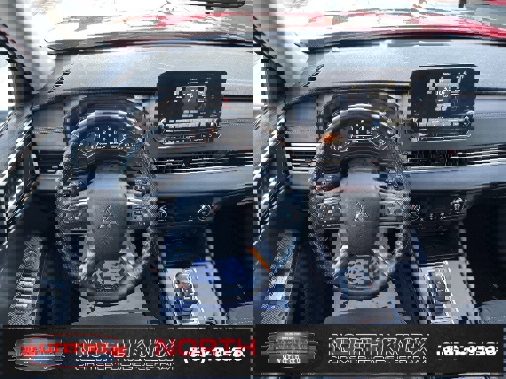 Used 2024 Mitsubishi Outlander SE image 11