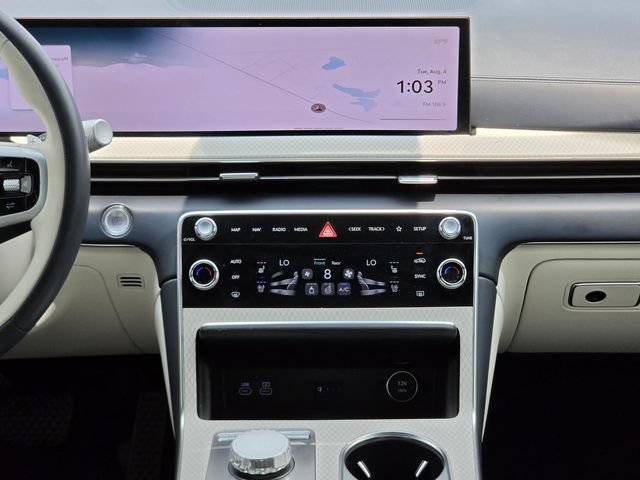 Used 2025 Genesis GV80 3.5T Prestige AWD/4WD image 17