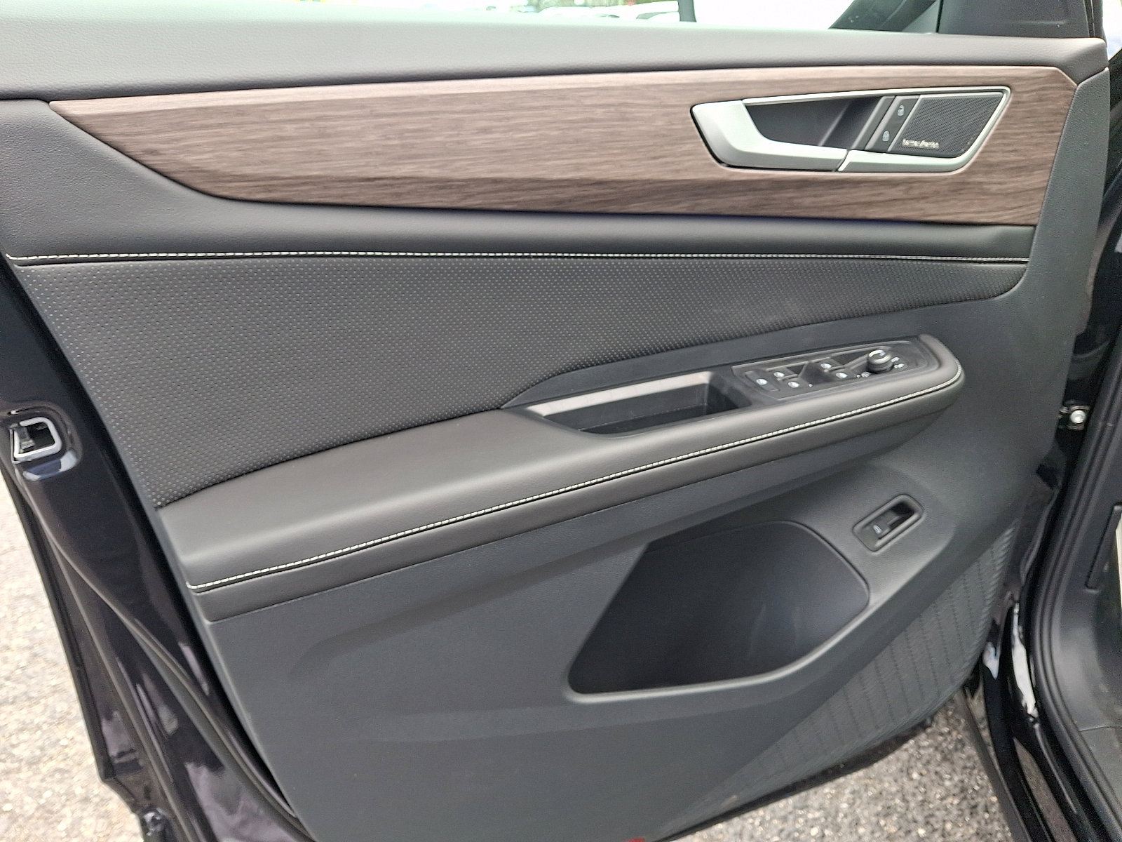 New 2026 Volkswagen Atlas SEL Premium R-Line image 8