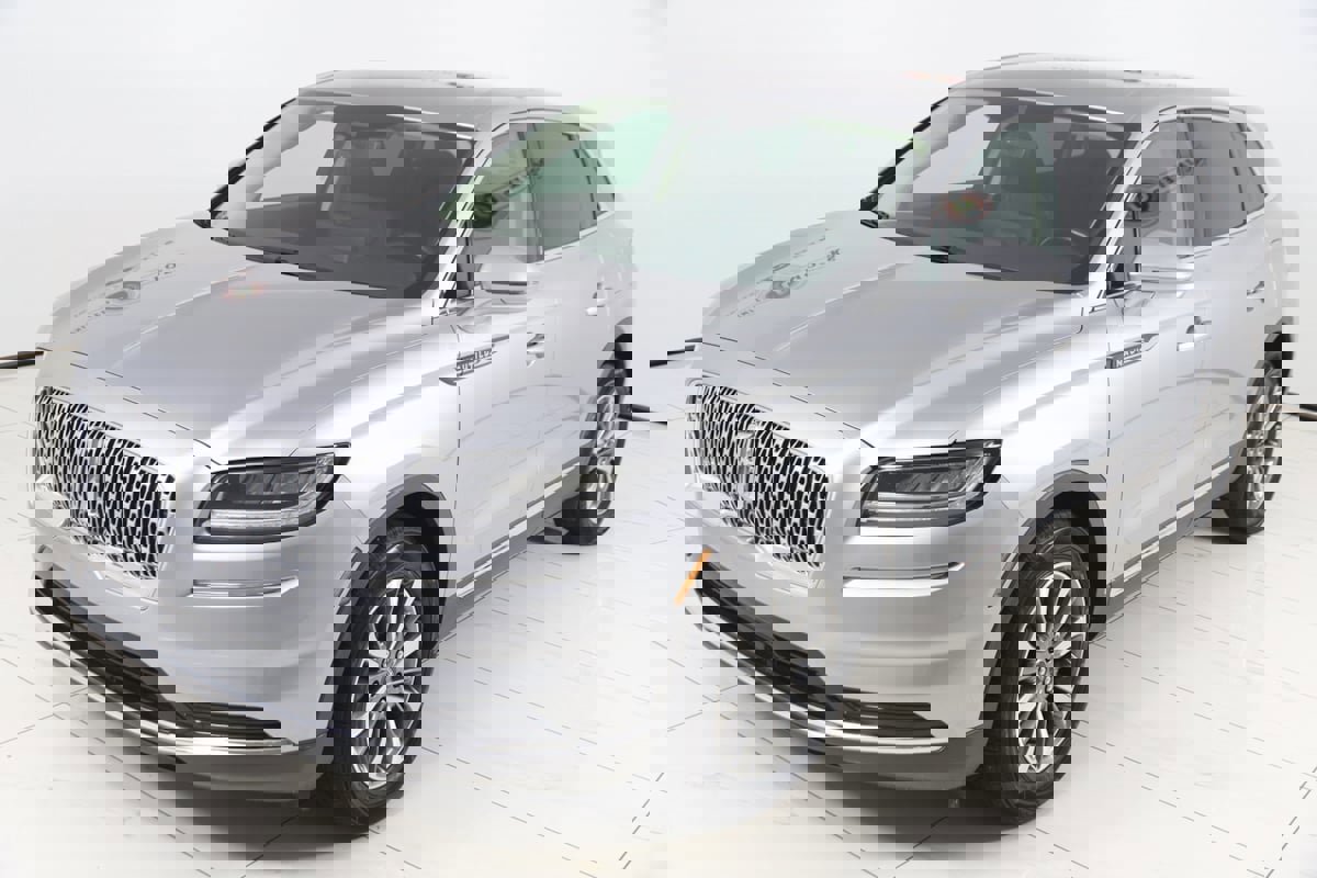 Used 2021 Lincoln Nautilus FWD w/ Equipment Group 101A image 19