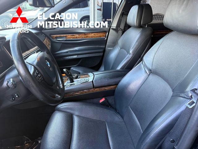 Used 2015 BMW 750Li w/ M Sport Edition image 12