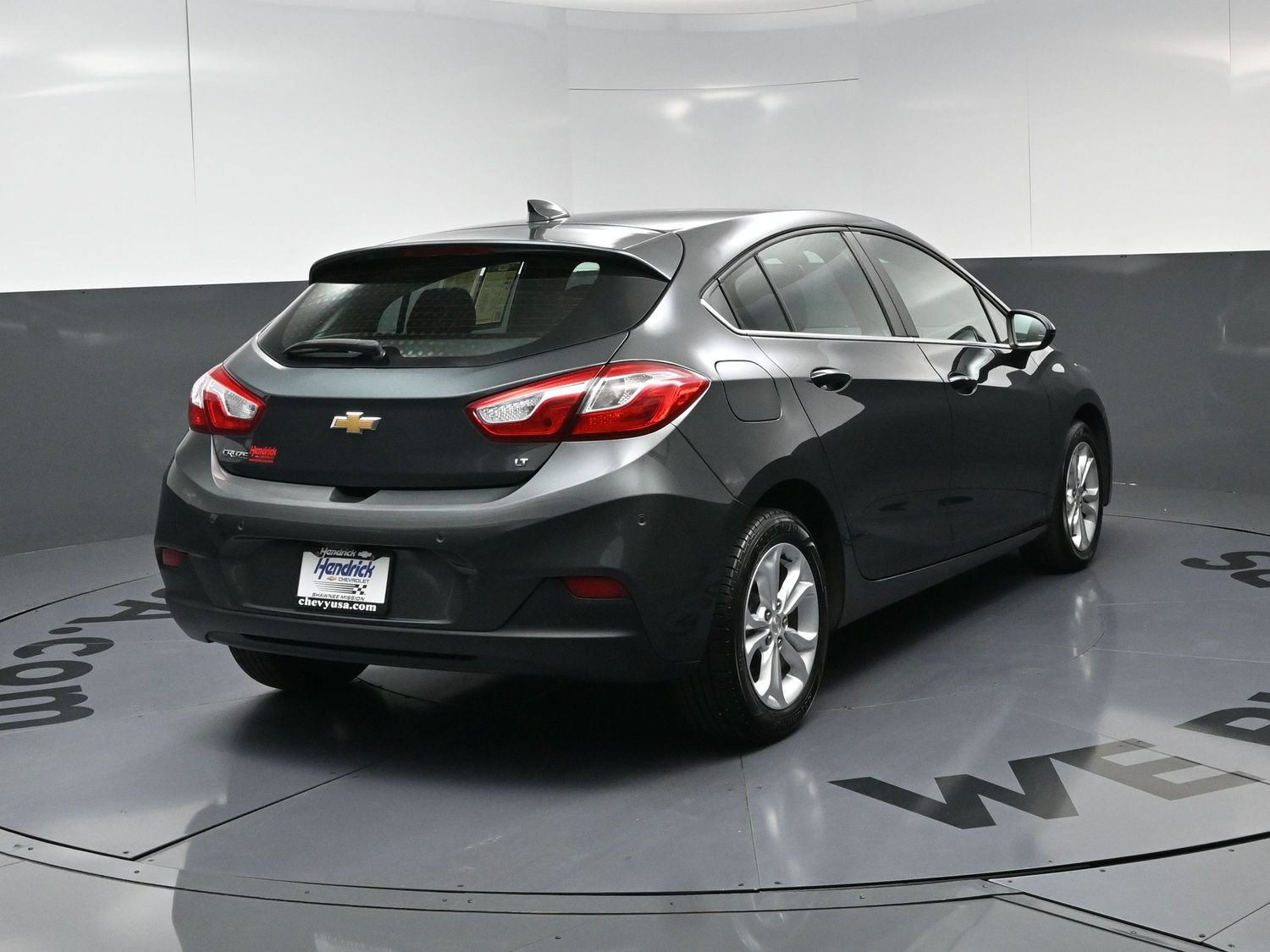 Used 2019 Chevrolet Cruze LT w/ Convenience Package FWD image 9