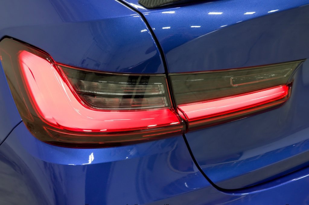 Used 2023 BMW M3 w/ M Carbon Exterior Package RWD image 27