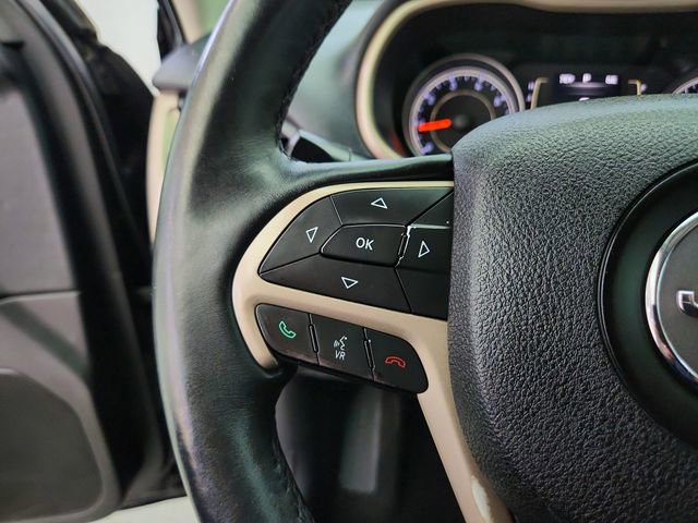 Used 2015 Jeep Cherokee Sport w/ Cold Weather Group AWD/4WD image 18