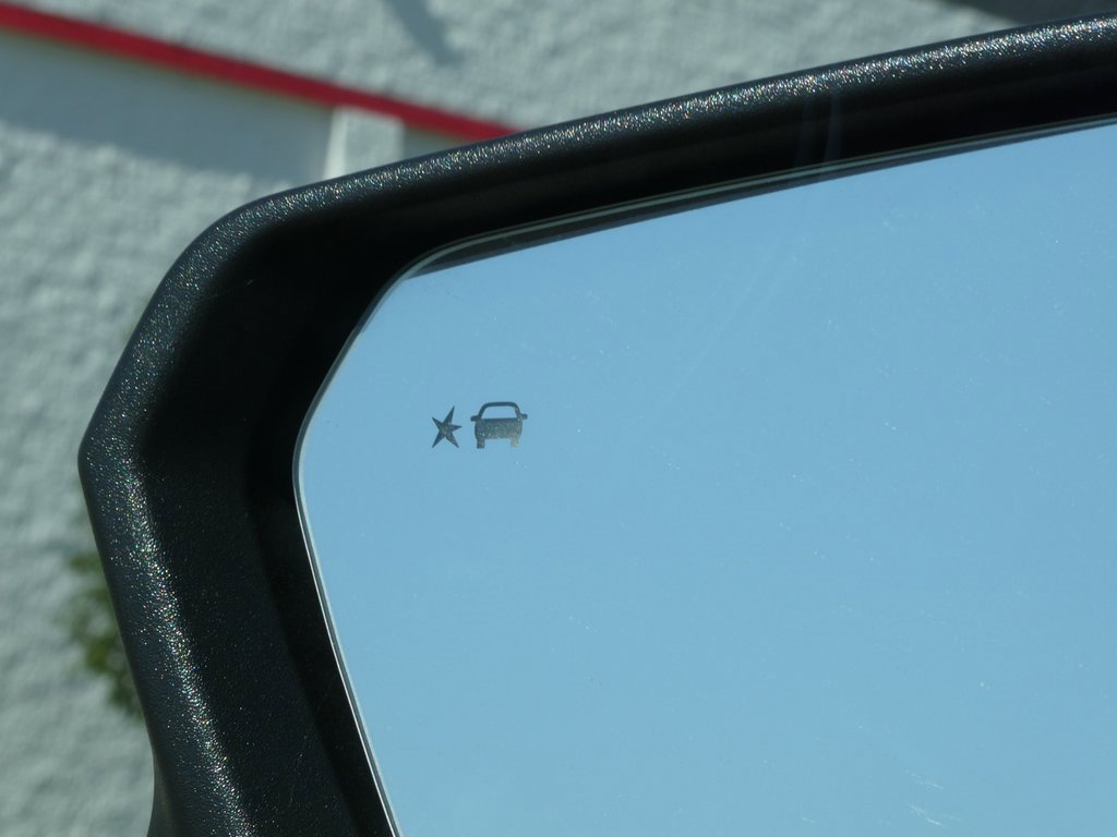 Used 2024 Chevrolet Equinox LT image 9