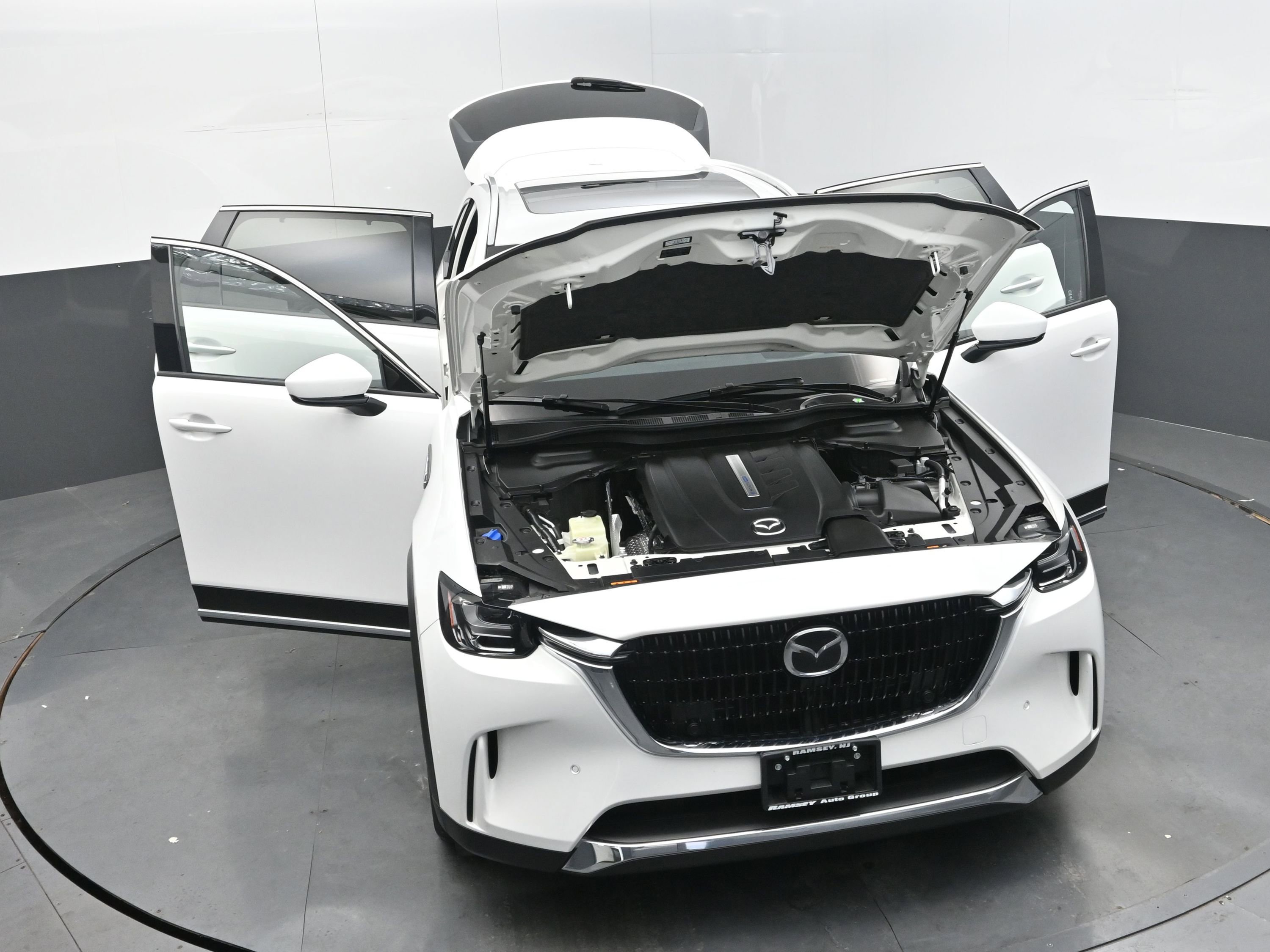 Used 2024 MAZDA CX-90 Plug-In Hybrid w/ Premium Pkg image 37