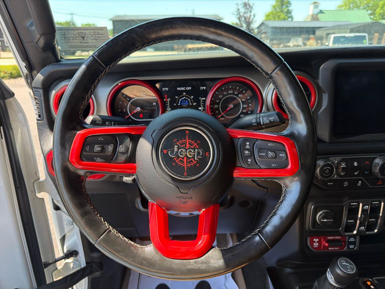 Used 2021 Jeep Gladiator Rubicon AWD/4WD image 10