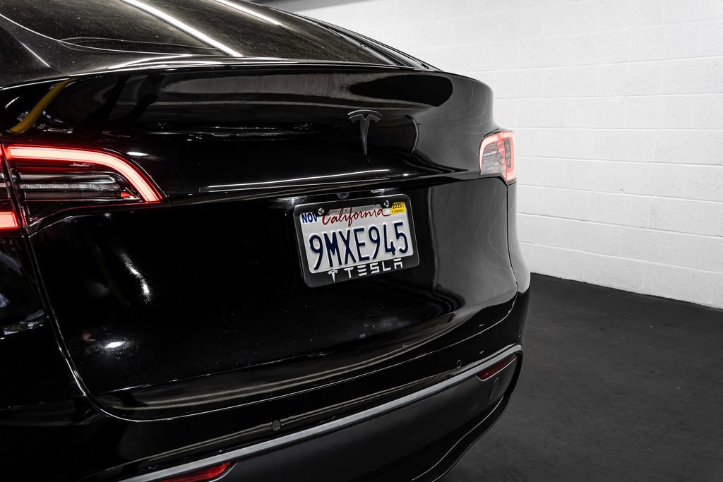 Used 2023 Tesla Model Y Long Range image 16