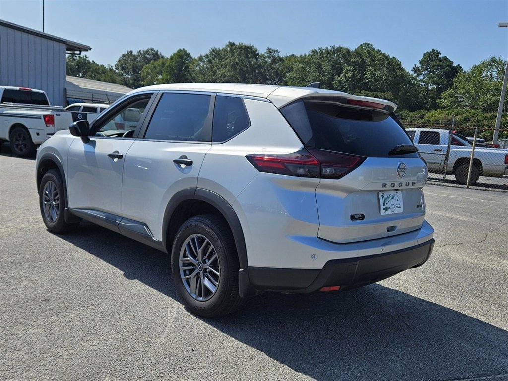 Certified 2025 Nissan Rogue S image 7