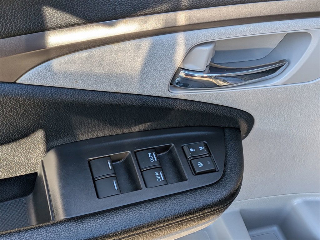 Used 2019 Honda Pilot LX image 10