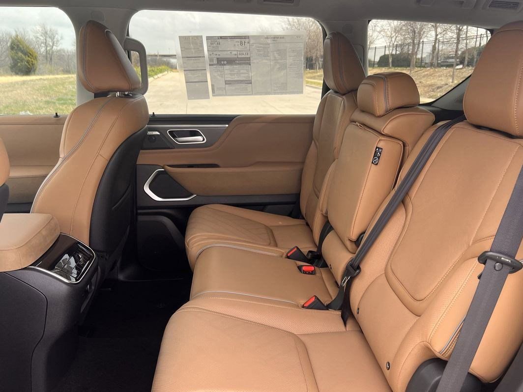 New 2026 INFINITI QX80 Luxe w/ Cargo Package image 28