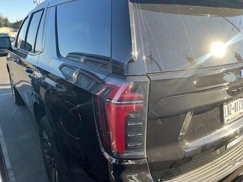 Used 2025 Chevrolet Tahoe Z71 AWD/4WD image 4