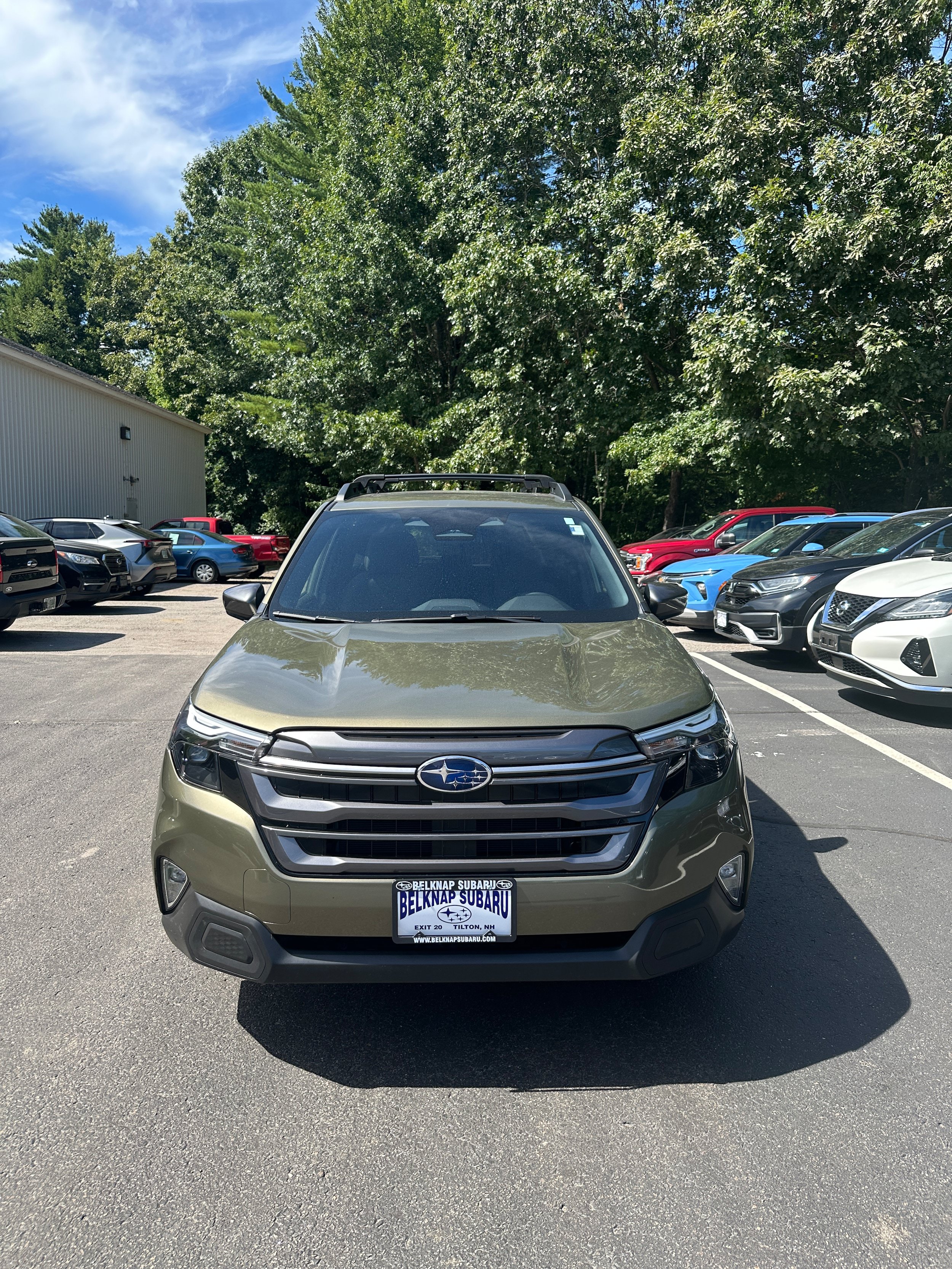 Used 2025 Subaru Forester Premium AWD/4WD image 2