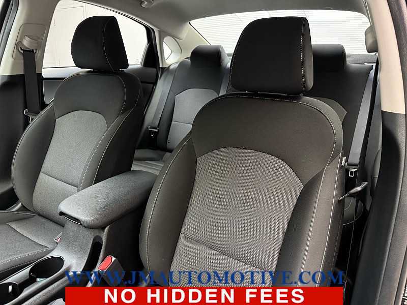 Used 2023 Kia Forte LXS w/ LXS Technology Package FWD image 13
