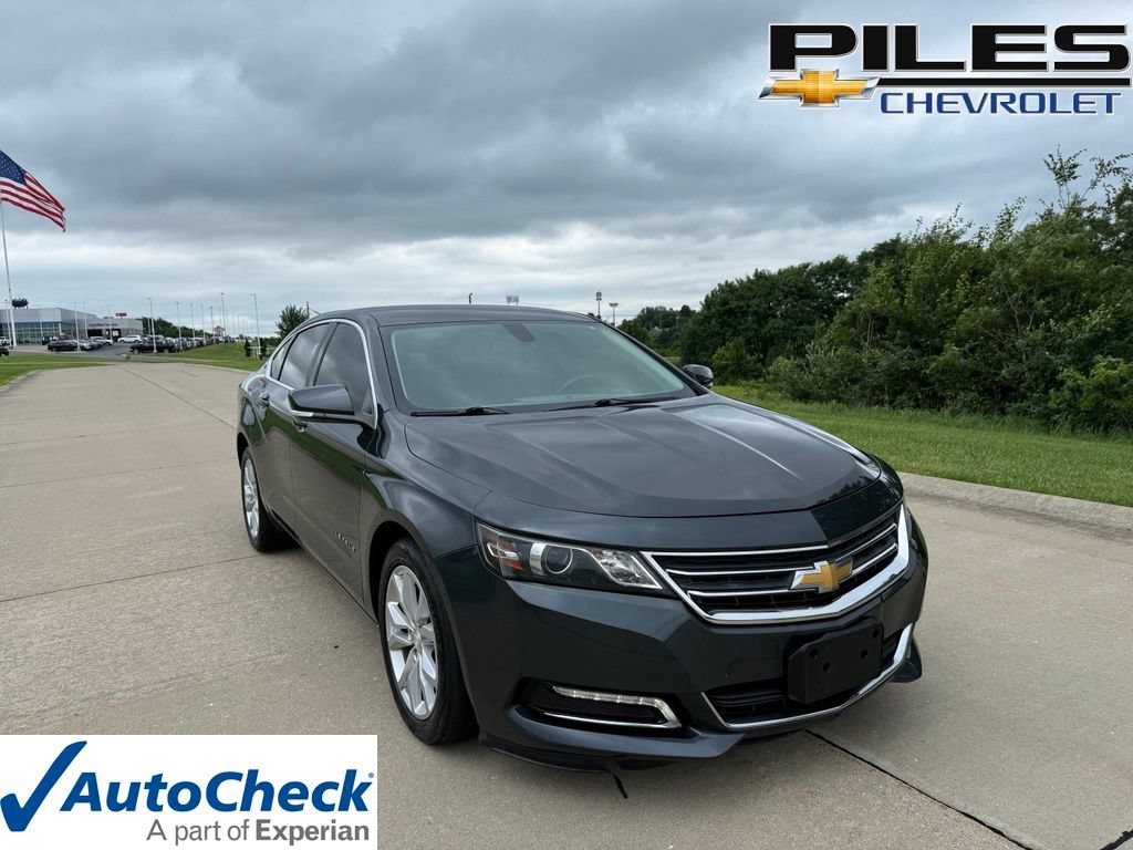Used 2018 Chevrolet Impala LT FWD image 1