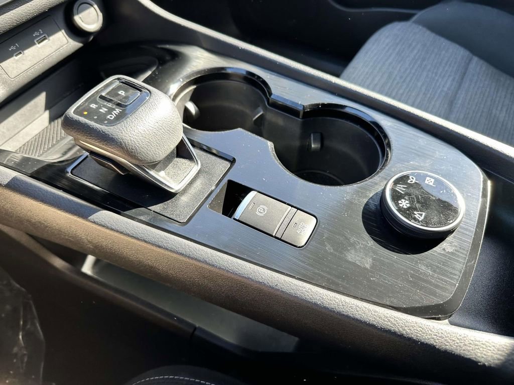 Used 2022 Nissan Rogue S AWD/4WD image 26