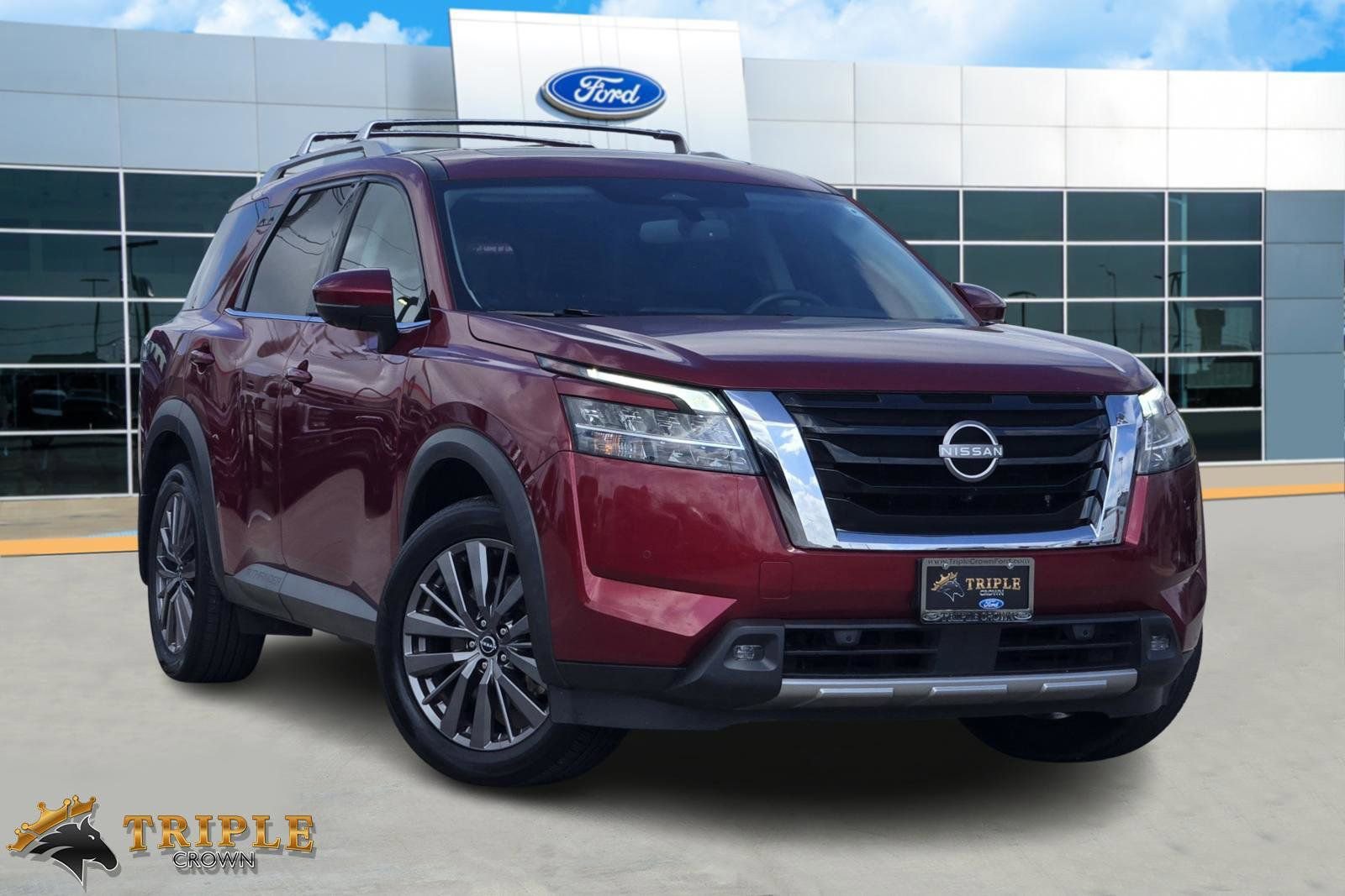 Used 2022 Nissan Pathfinder SL w/ Lighting Package (N92)