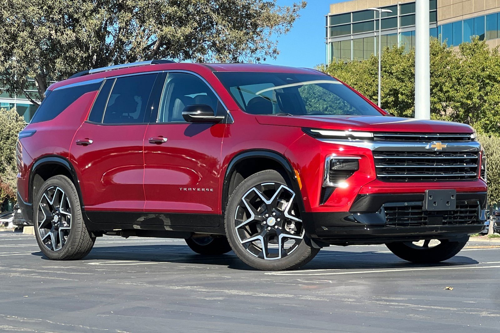 Certified 2025 Chevrolet Traverse High Country w/ LPO, Floor Liner Package image 2