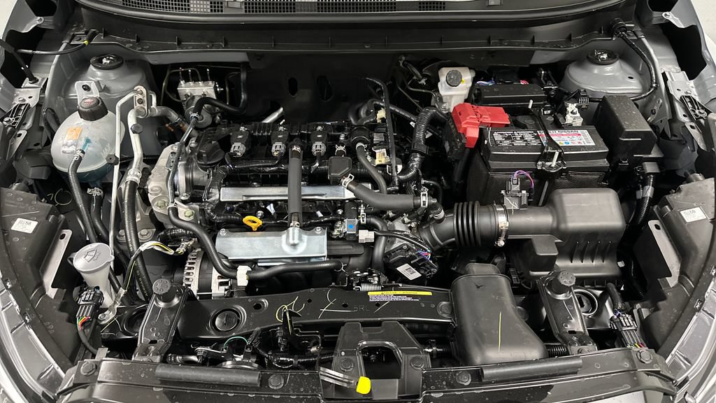 Certified 2024 Nissan Kicks SR FWD image 11
