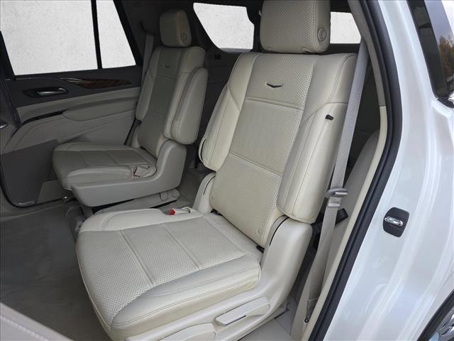 Used 2023 Cadillac Escalade Premium Luxury Platinum image 14