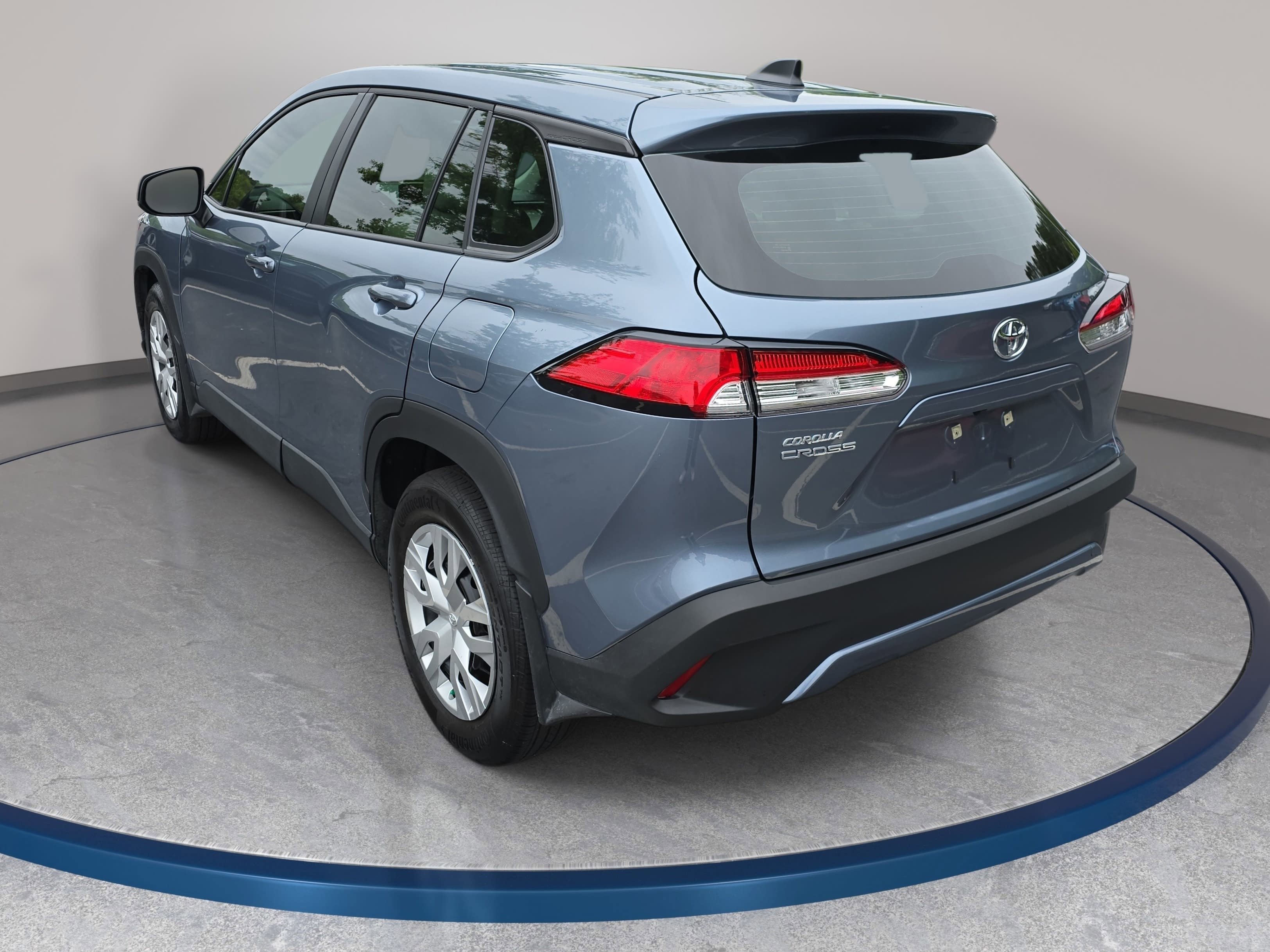 Used 2024 Toyota Corolla Cross L FWD image 7