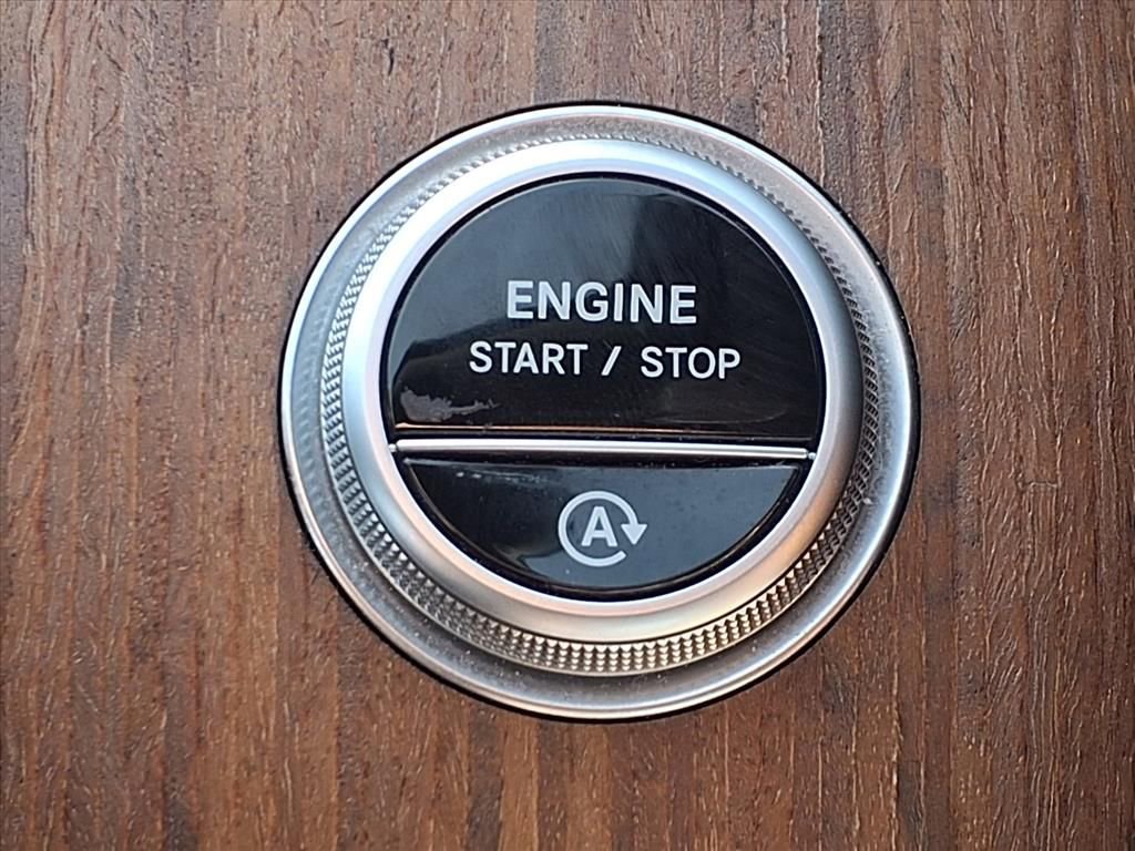 Used 2023 Mercedes-Benz C 300 4MATIC Sedan image 7