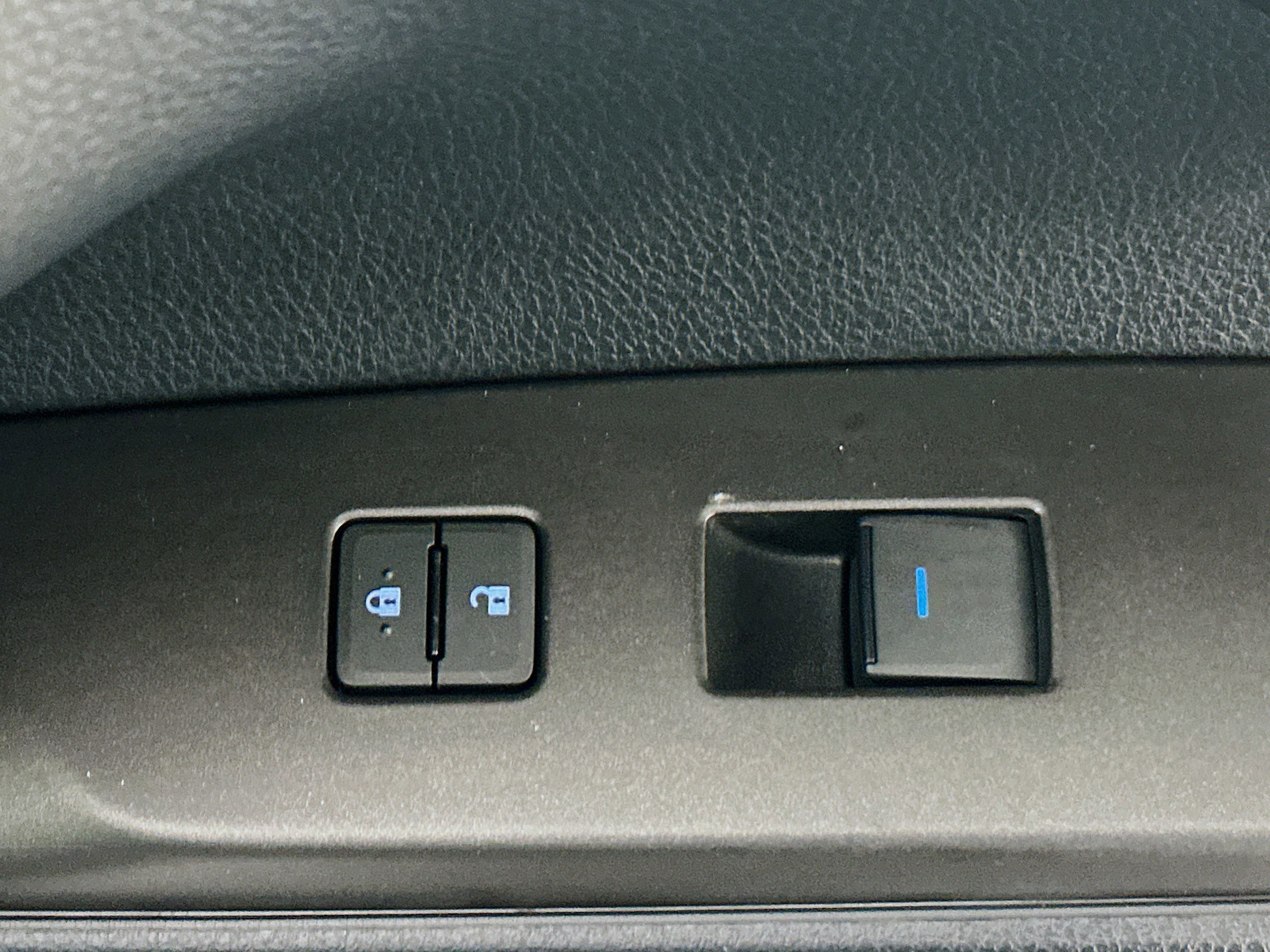 Used 2024 Toyota Camry SE w/ Convenience Package FWD image 29