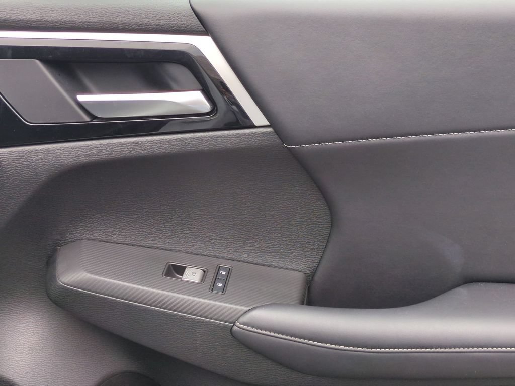 Used 2025 Mitsubishi Outlander SE AWD/4WD image 35