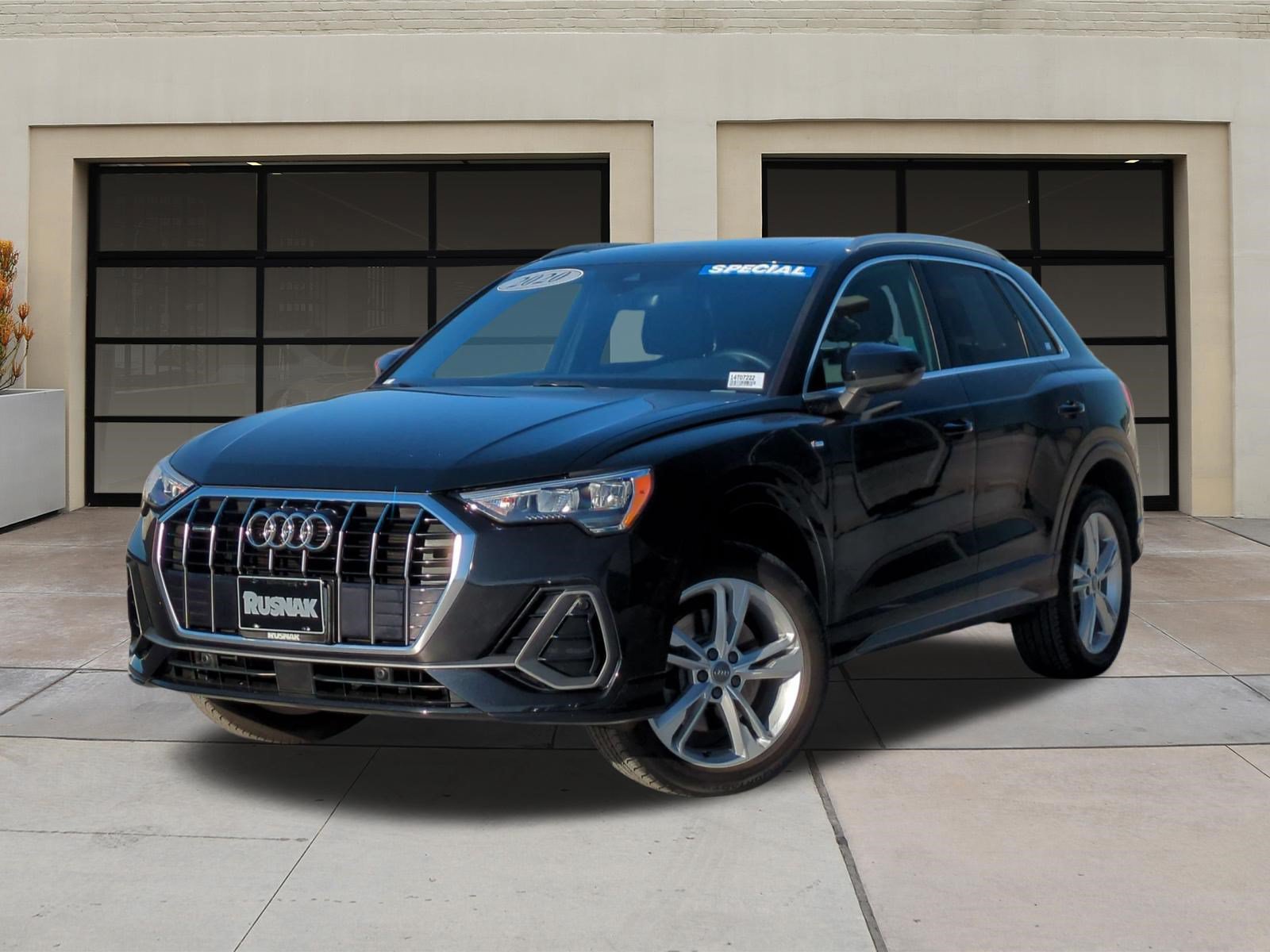 Used 2020 Audi Q3 2.0T Premium w/ Convenience Package AWD/4WD image 3