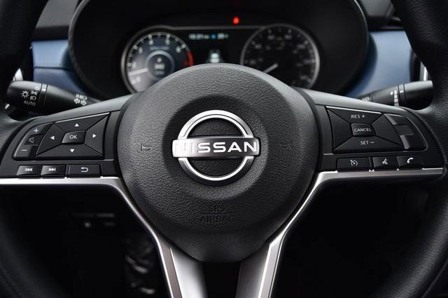 New 2025 Nissan Versa SV w/ Trunk Package FWD image 17