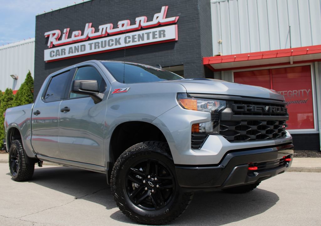 Used 2025 Chevrolet Silverado 1500 Custom Trail Boss AWD/4WD image 3