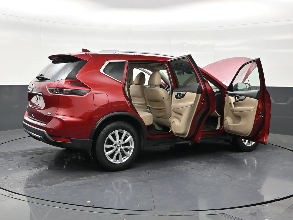 Used 2020 Nissan Rogue SV FWD image 28
