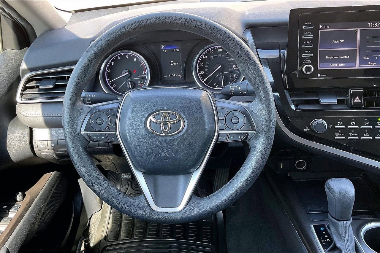 Used 2021 Toyota Camry LE image 10