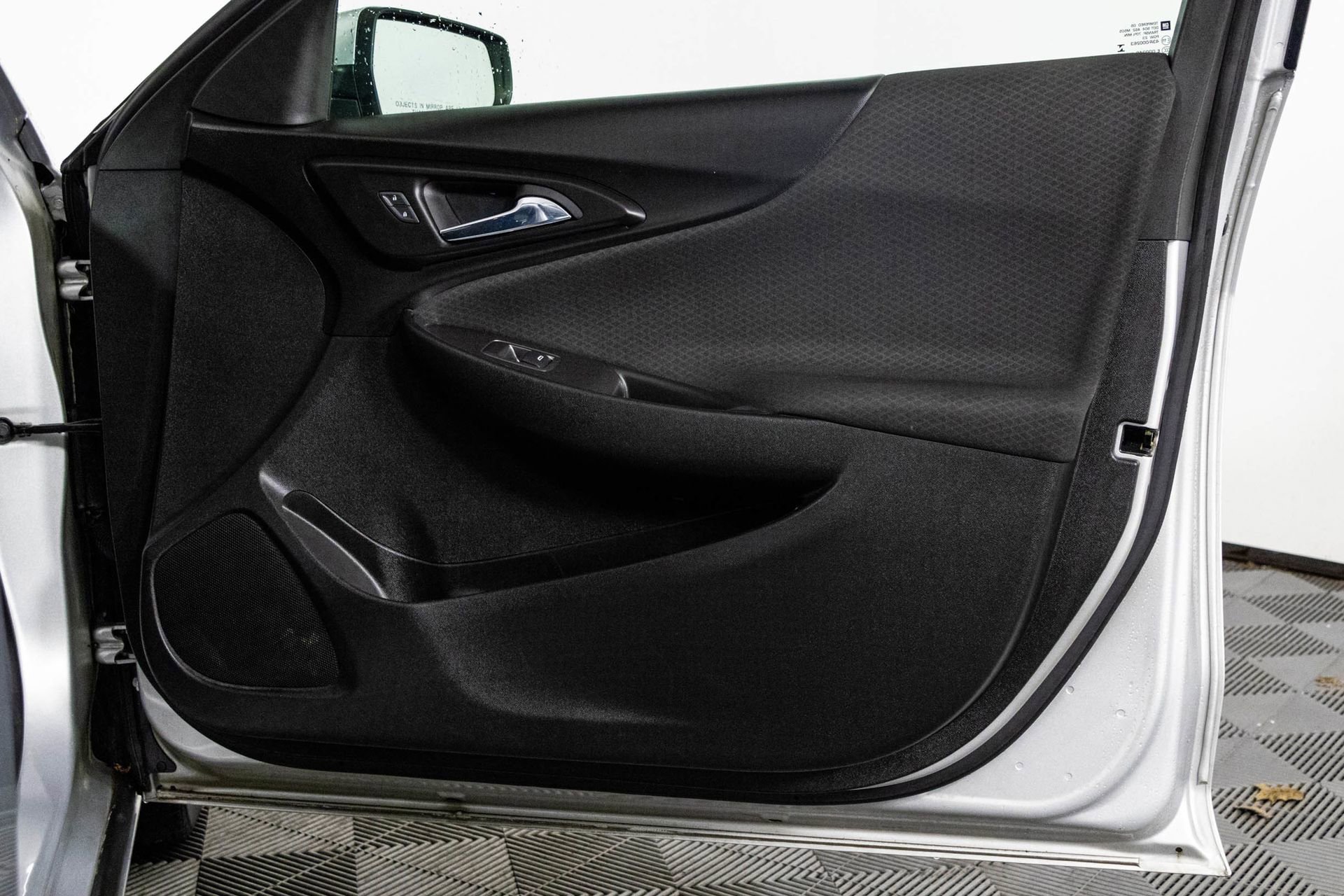 Used 2018 Chevrolet Malibu LT image 40