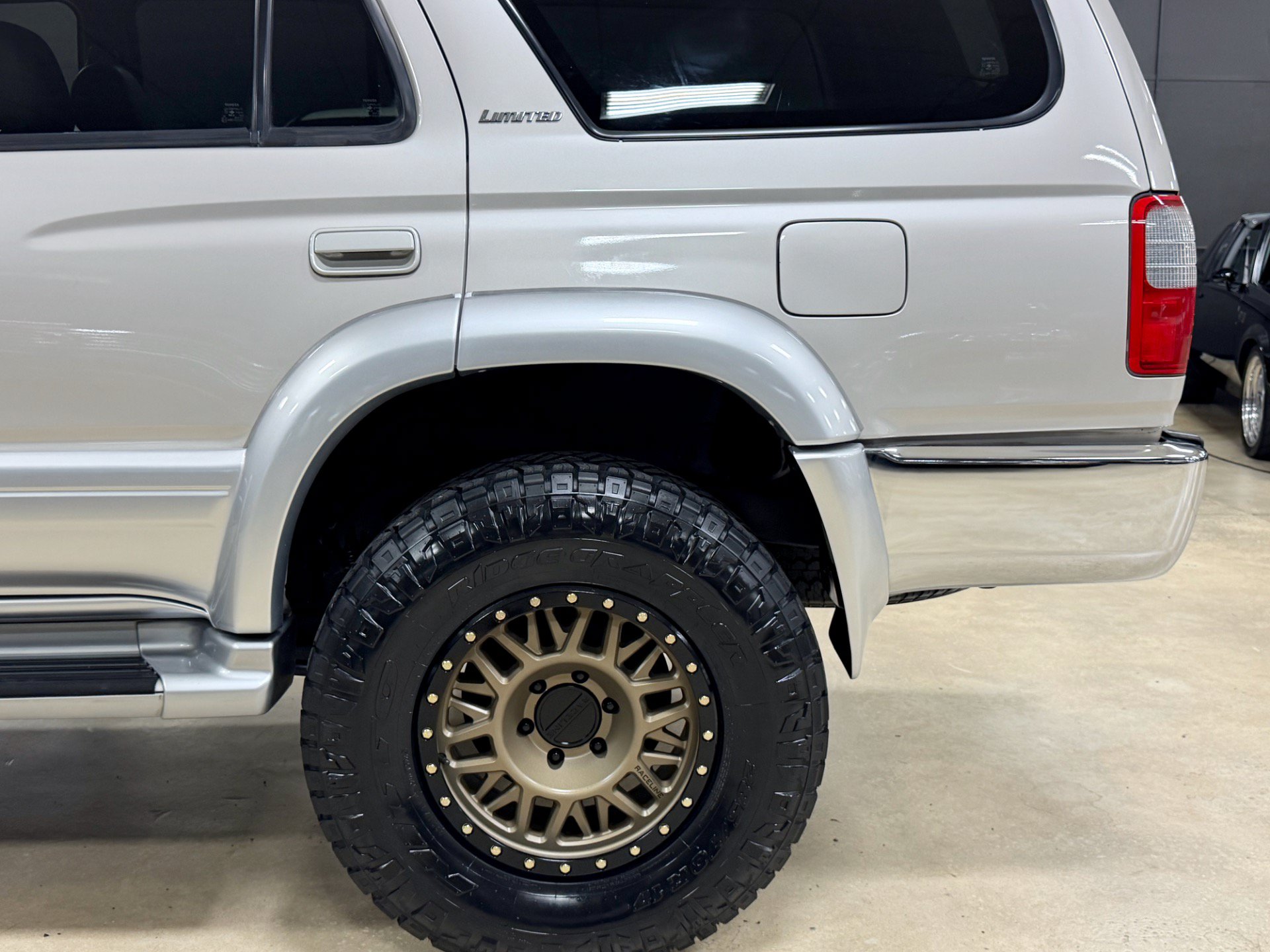 Used 1996 Toyota 4Runner Limited AWD/4WD image 19