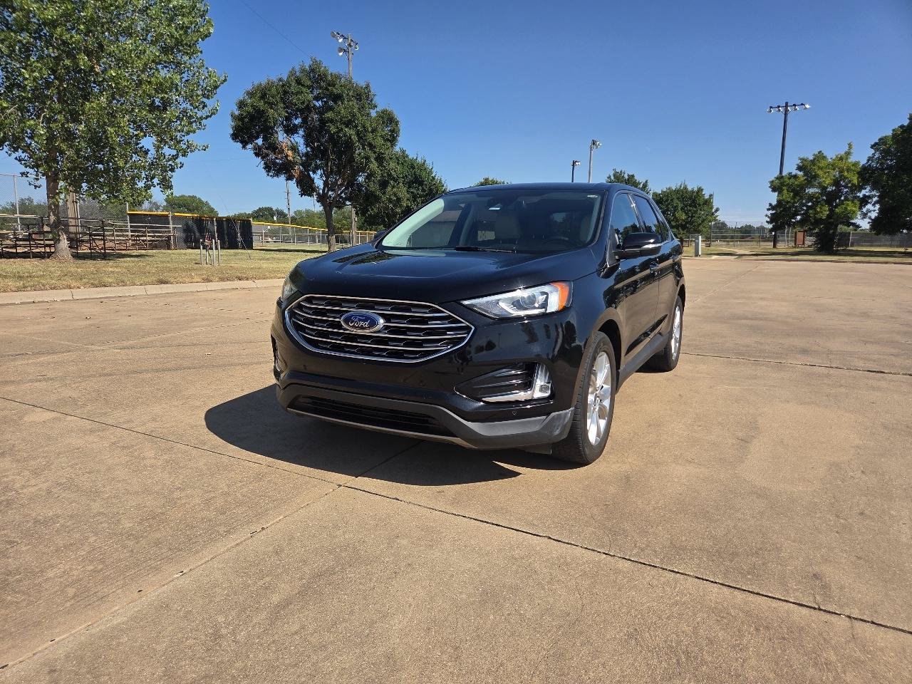Used 2021 Ford Edge Titanium FWD image 4