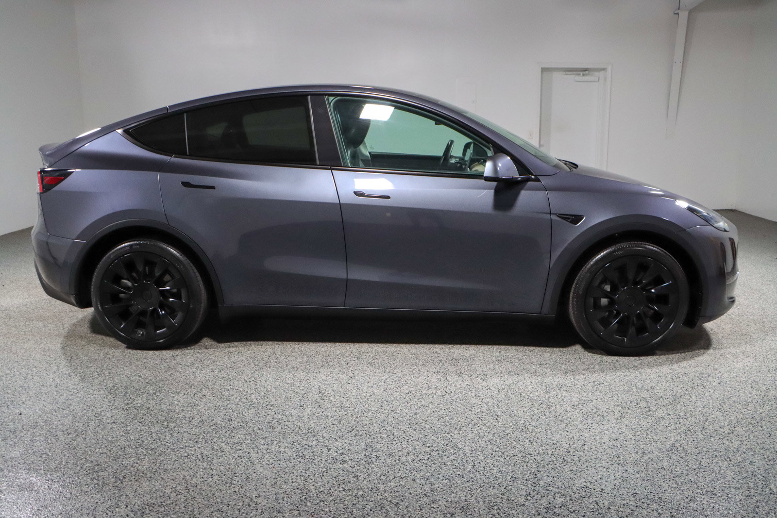 Used 2021 Tesla Model Y Long Range image 6