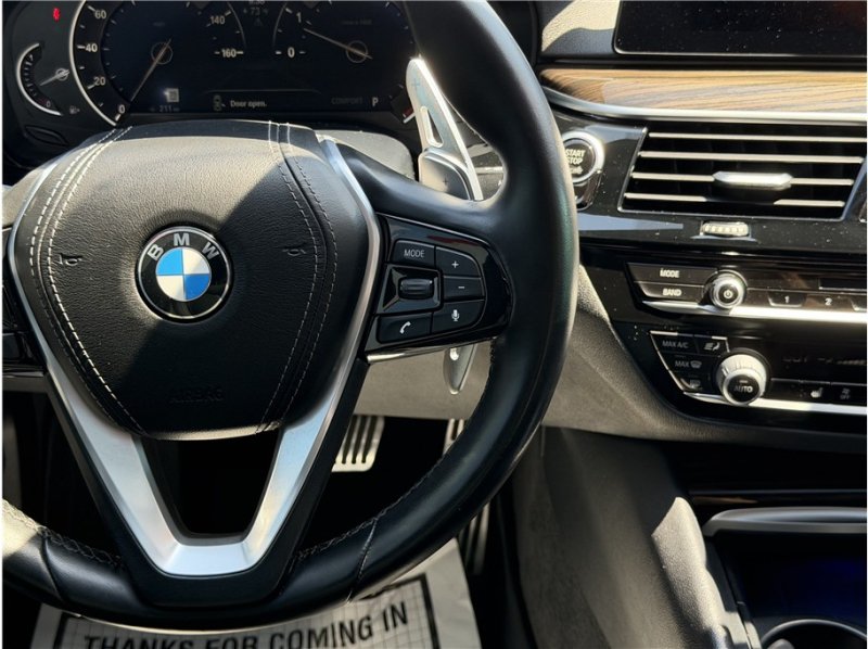Used 2018 BMW 540i w/ Premium Package RWD image 36