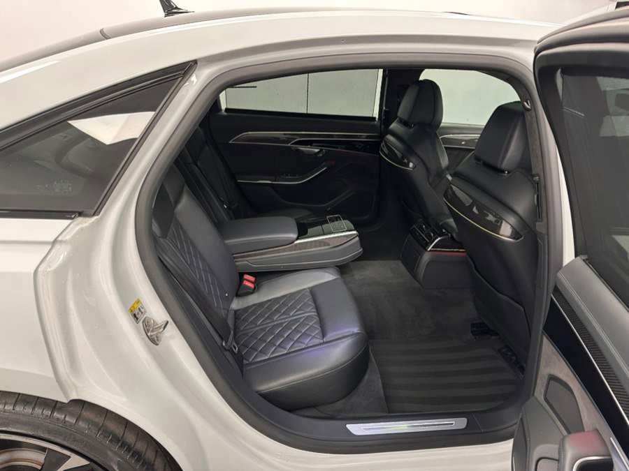 Used 2020 Audi S8 L w/ Full Leather Package image 38