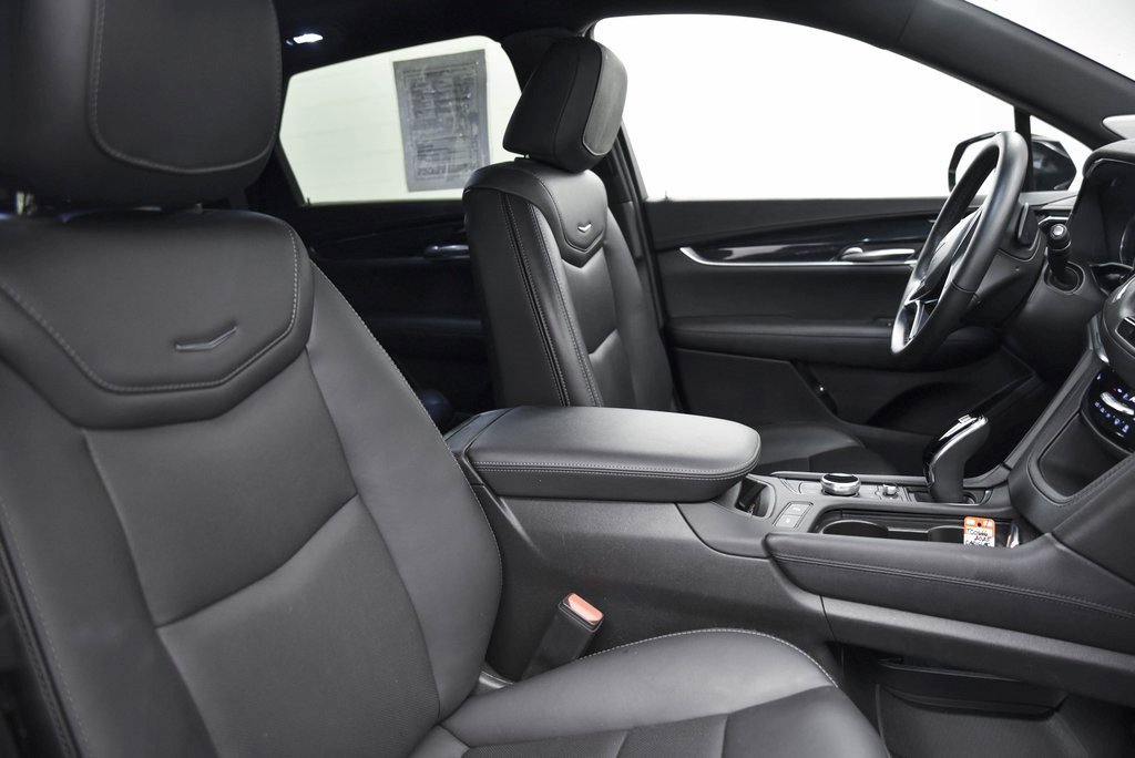 Certified 2025 Cadillac XT5 Premium Luxury image 14