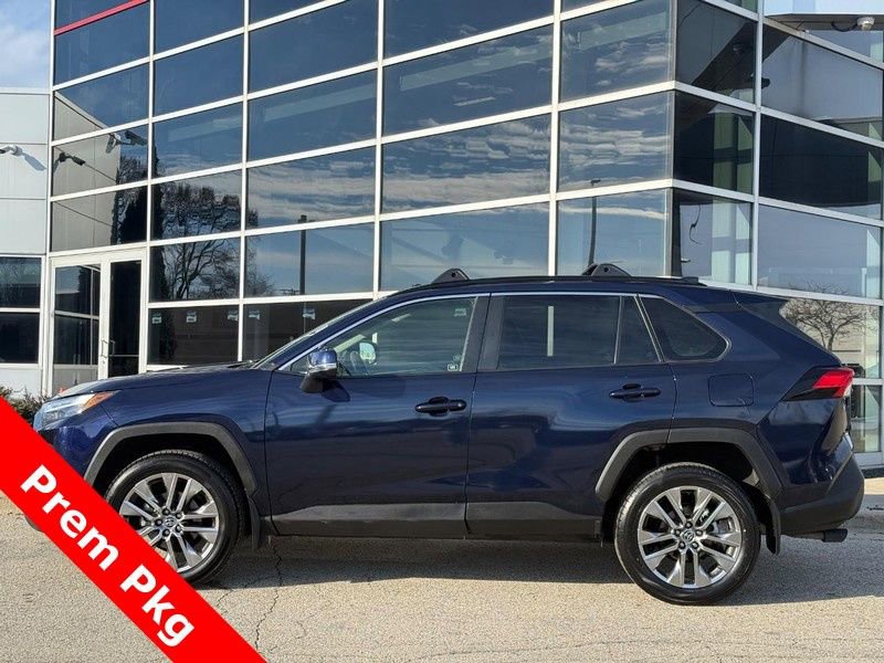 Used 2022 Toyota RAV4 XLE Premium w/ Carpet Mat Package (TMS) image 7