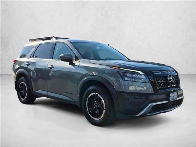 Used 2025 Nissan Pathfinder Rock Creek AWD/4WD image 3