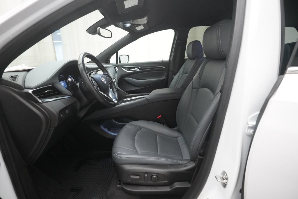 Used 2023 Buick Enclave Essence AWD/4WD image 7