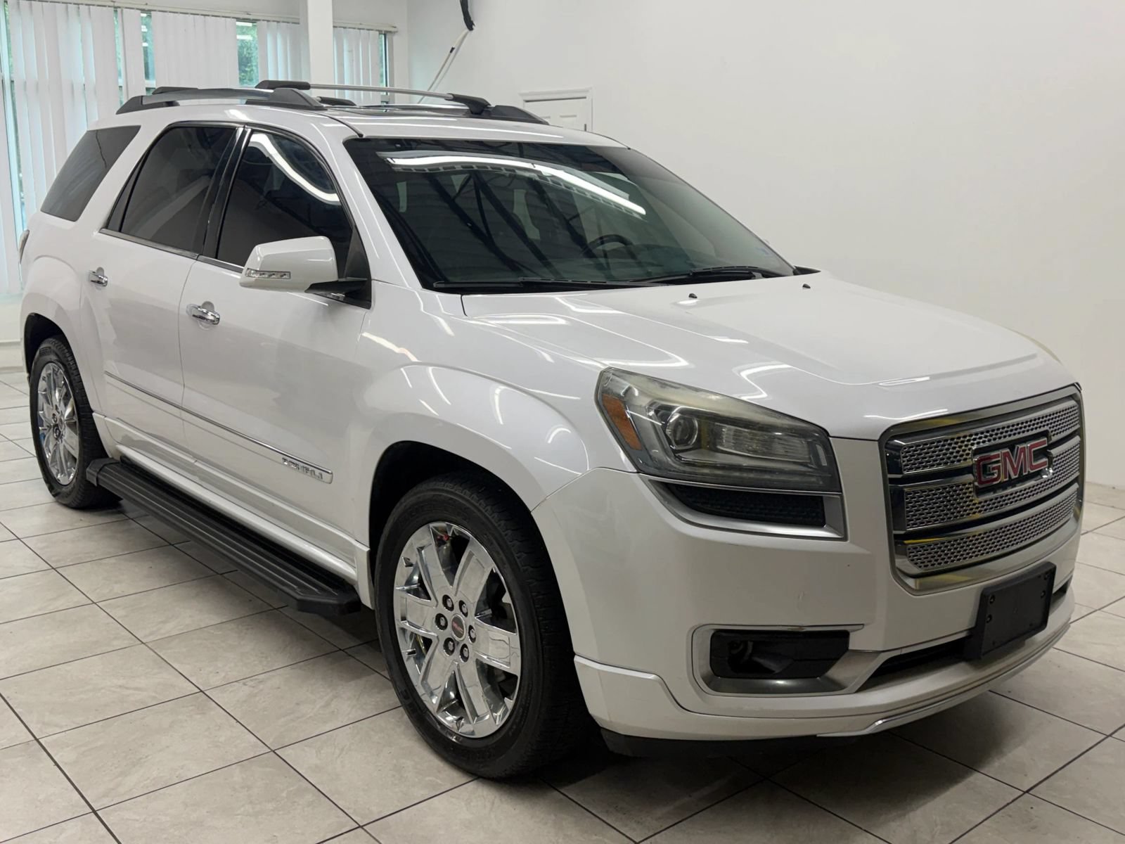 Used 2016 GMC Acadia Denali AWD/4WD image 1