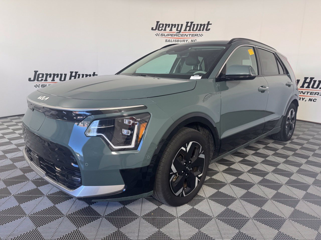 Used 2023 Kia Niro Wave w/ Wave Preserve Package