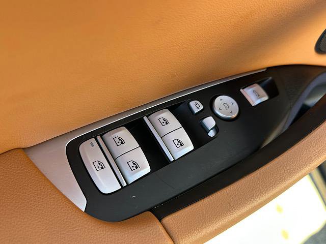 Certified 2025 BMW X4 xDrive30i AWD/4WD image 13