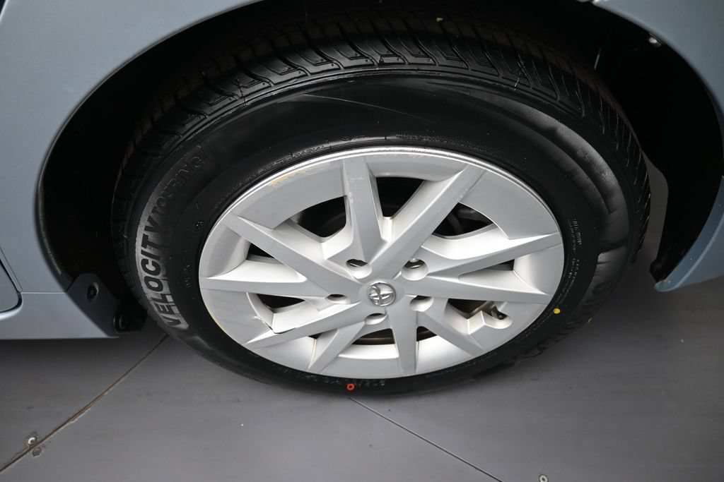 Used 2012 Toyota Prius V Three FWD image 15