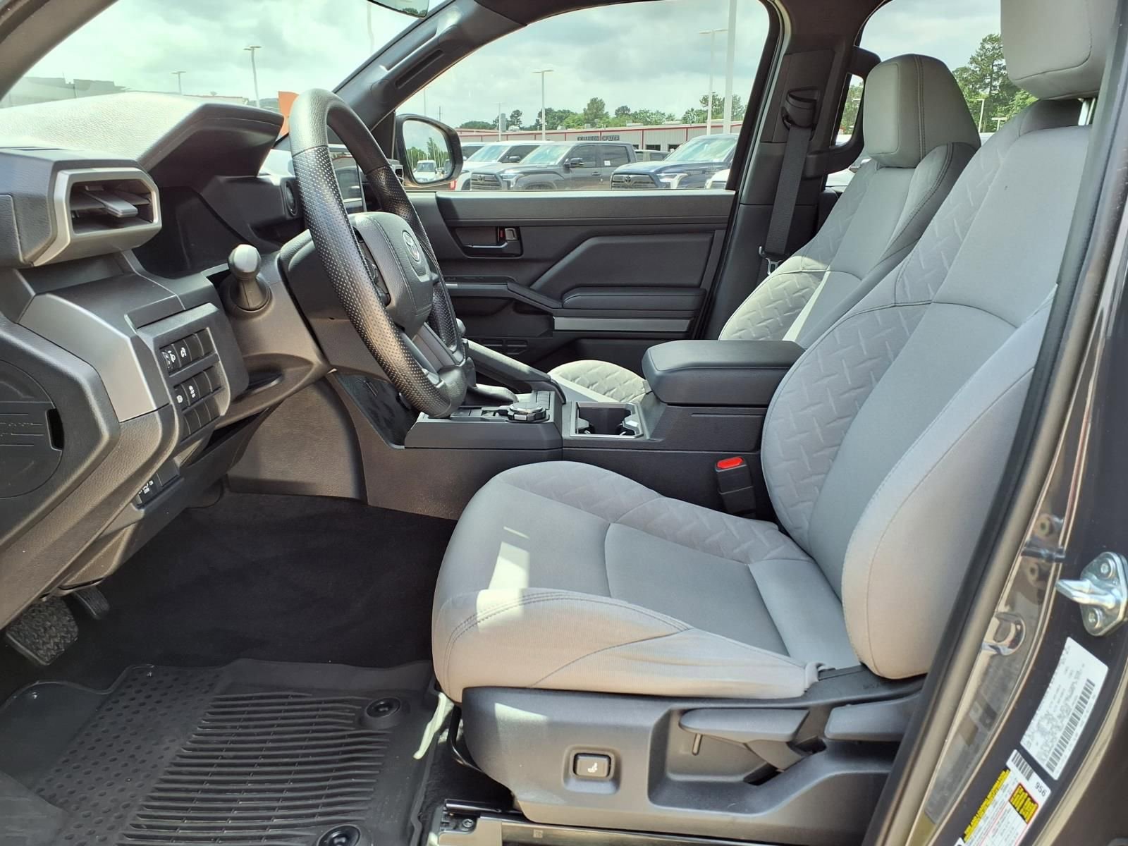 Certified 2024 Toyota Tacoma SR5 AWD/4WD image 11